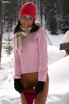 Nella posa desnuda en la nieve, foto 15